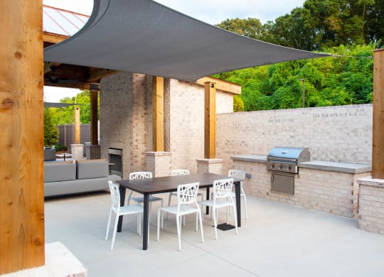 Grill Station at One Riverside Apartments, Tennessee, 37403