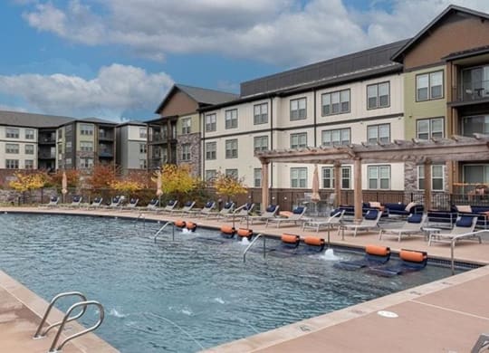 Large pool with cabanas at 2000 West Creek Apartments, Virginia, 23238