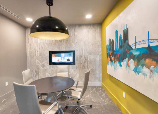 Dining at Vista Brooklynn Apartments, Jacksonville