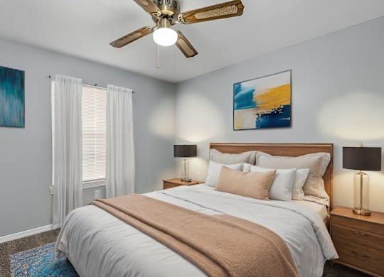 Ceiling Fan In Bedroom at Lifestyle at Shreveport Apartments, Shreveport