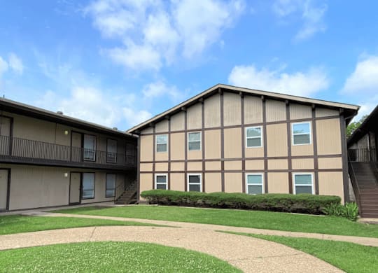 Green Space Walking Trail at Lifestyle at Shreveport Apartments, Shreveport