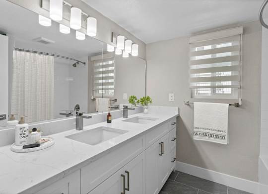 Vanity Lights at Ocean Edge @ Laguna Beach, Laguna Beach, 92651