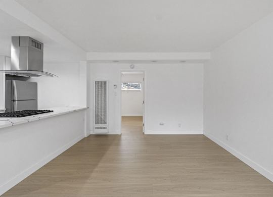 Unfurnished Living Area at Torrance Gateway Apartments, Torrance, CA