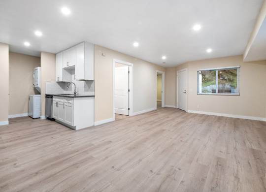 Spacious Living Area at Sunset Cliffs Apartments, Vista, California