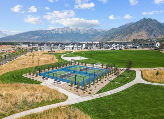pickleball courts near Crestview at Highland townhomes in Highland, UT