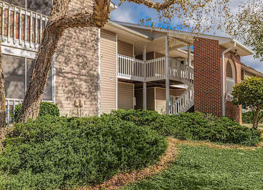 Lush Green Outdoor at Arbors at Windsor Lake, Columbia  