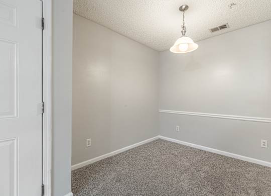 Plush Carpeting at Cross Creek Apartments, Beaufort, SC, 29906