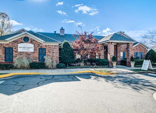 Exterior Landscape at The Regency Apartment Homes, Manassas, 20109