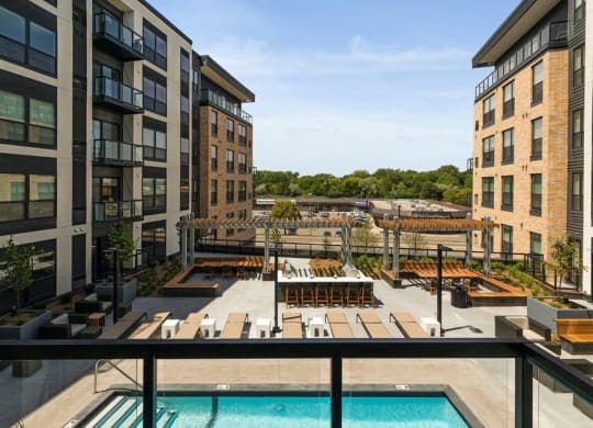 Private Apartment Balcony Residences at 1700, Minnesota