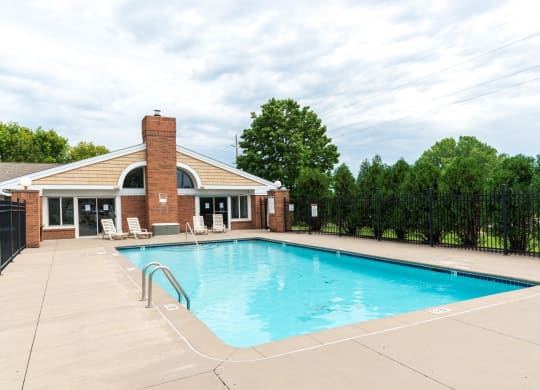 Glimmering Pool at Cinnamon Ridge Apartments, Eagan, MN, 55122