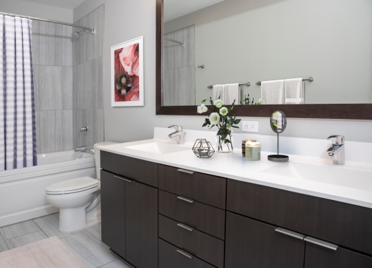 Modern bathroom at Custom House penthouse, St Paul