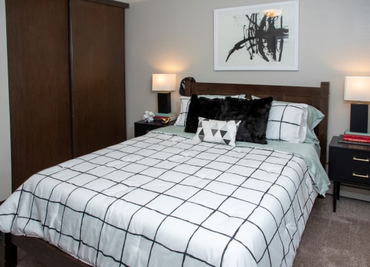 Bedroom at Eagan Place Apartments, Eagan, MN