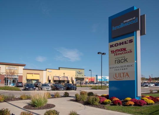 knollwood mall shopping nearby at Urban Park I and II Apartments, St Louis Park