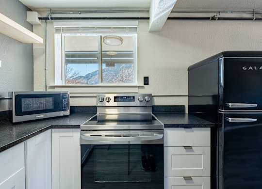 Modern Studio Kitchen