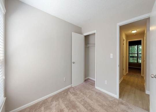 Unfurnished Bedroom at Willow Bend Apartments, Durham, NC, 27707