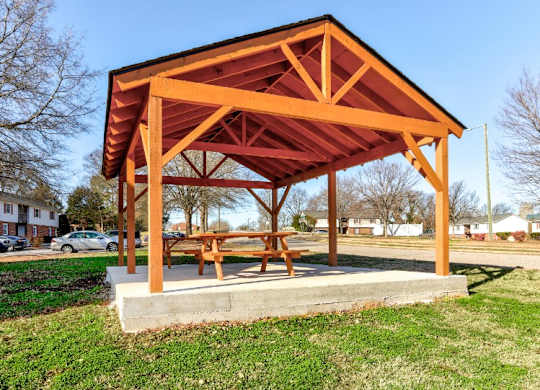 Picnic Area at Trails Corner Apartments, North Carolina, 27610