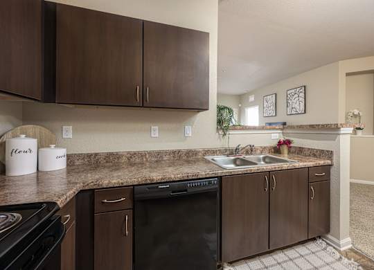 Fully Equipped Kitchen at Spring Creek Apartments, Crestview, FL, 32536
