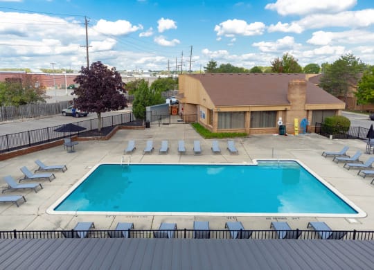 Sparkling Swimming Pool and Sun Deck at Franklin River