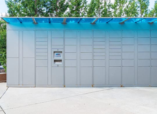24/7 Package Lockers at Franklin River