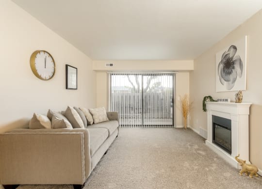 Living Room  at Three Oaks Apartments, Troy
