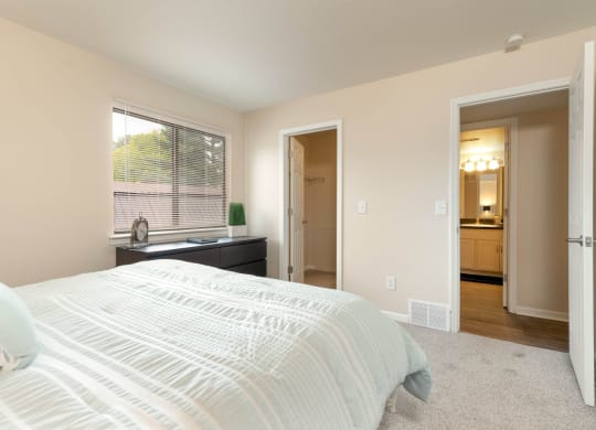Bedroom  at Three Oaks Apartments, Troy, Michigan