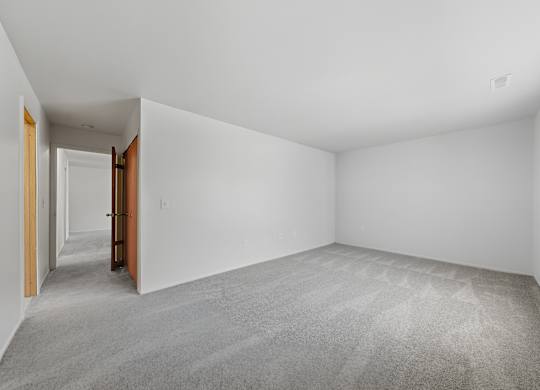 Vacant Bedroom Space at Franklin River Apartments, Southfield, MI