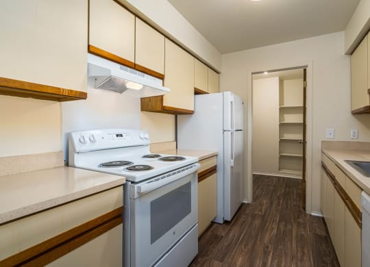 Cali Split Kitchen at Franklin River Apartments, Southfield
