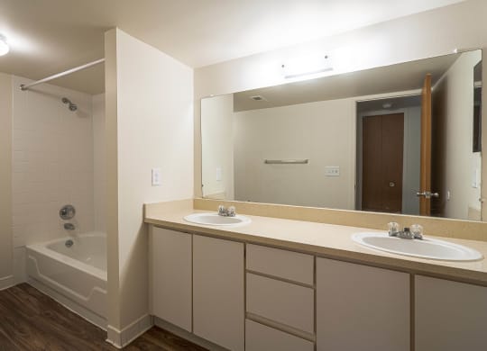 Bathroom at Franklin River Apartments, 48034