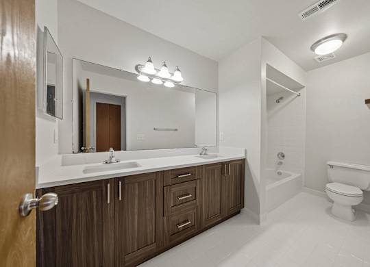 Clean Bathroom at Franklin River Apartments, Michigan, 48034