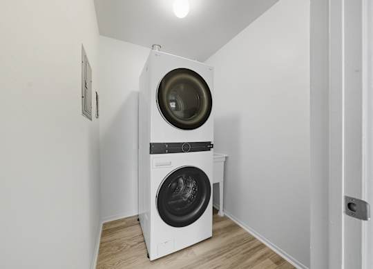 Utility Laundry Room at Franklin River Apartments, Southfield, MI