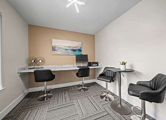 Business center at Knottingham Apartments in Clinton Township, MI.