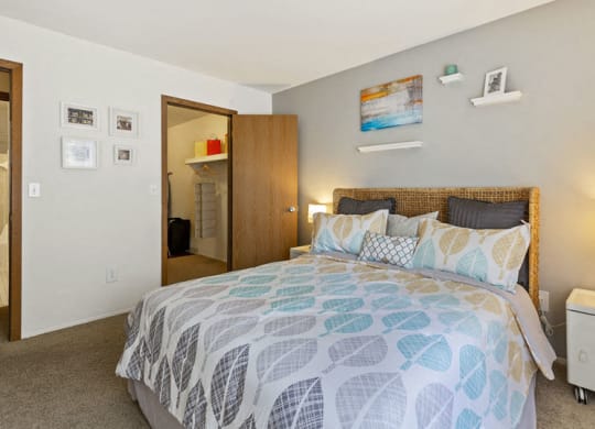 Beautiful Bedroom at Woodland Villa, Westland MI Near Livonia