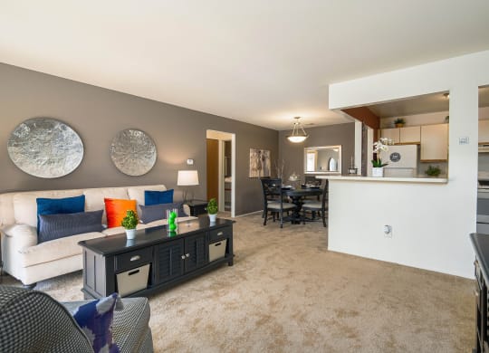 Park Lane Model Living and Diningat Park Lane Apartments, 48033