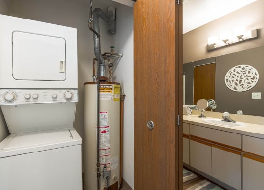 Park Lane In Unit Laundryat Park Lane Apartments, Southfield, MI, 48033