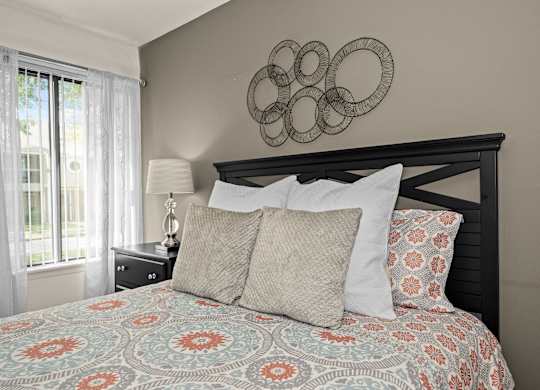 Large Bedroom at Park Lane Apartments, Southfield, 48033