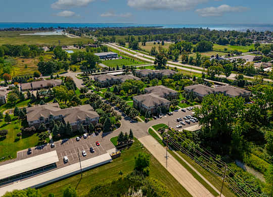 New Apartments for Rent at Prentiss Pointe Apartments in Harrison Township