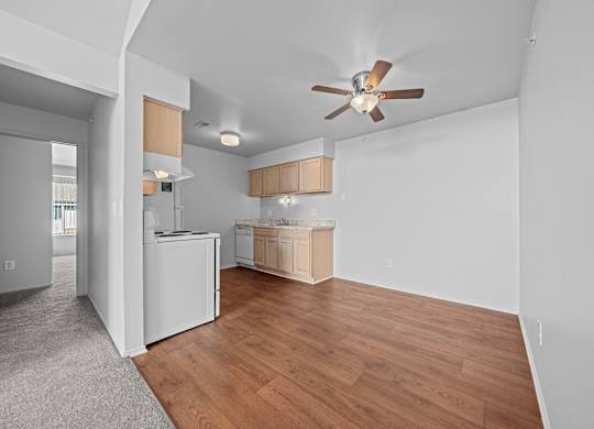 Spacious Kitchen and Dining Room at Prentiss Pointe Apartments in Harrison Township