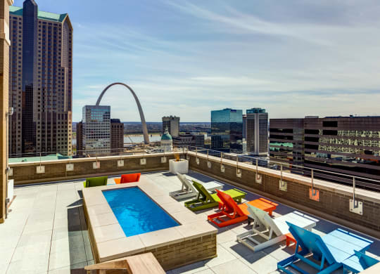 Rooftop Hot Tub at Arcade Artist Apartments, St Louis, Missouri