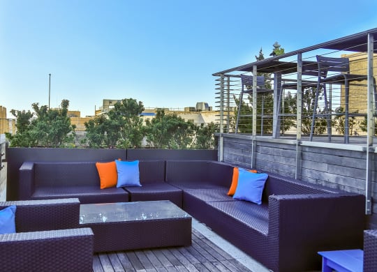 comfortable sitting area on rooftop at Arcade Artist Apartments, St Louis