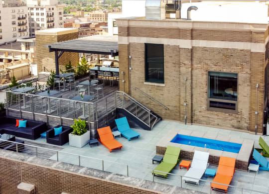 Rooftop with sitting area at Arcade Artist Apartments, St Louis, MO, 63101