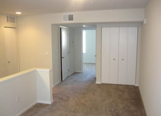Dominium_1601 Colorado_Apt Hallway