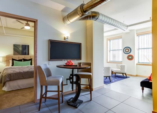 Dining Area at Arcade Apartments, Missouri