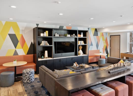Lounge Area at The Bluffs at Liberty Glen, St. Cloud, Minnesota