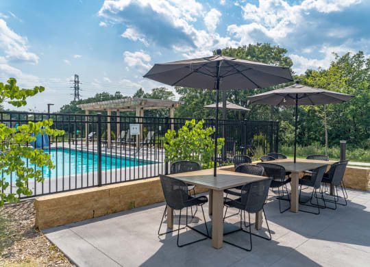 Picnic Area With Pool View at The Bluffs at Liberty Glen, Minnesota 56304