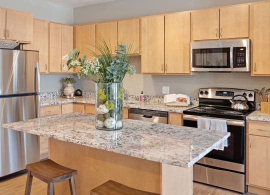 Fully Equipped Eat-In Kitchen at The Bluffs at Liberty Glen, Minnesota