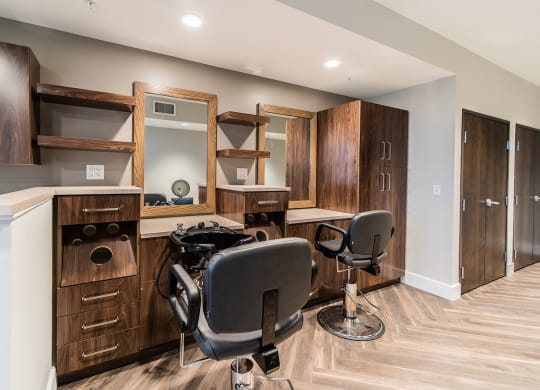Dominium-Centennial Crossings-Beauty Salon