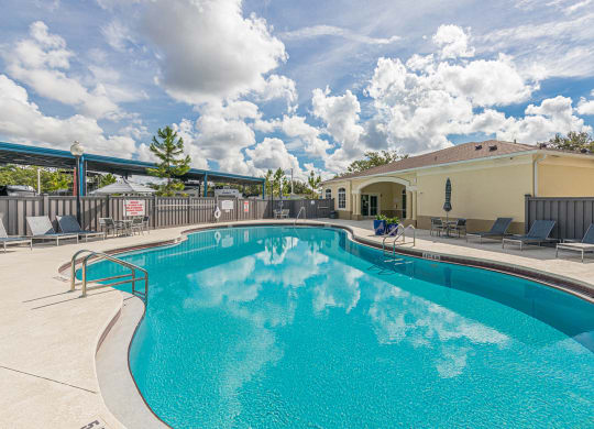 Dominium-Chapel Trace-Pool