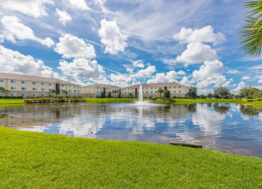 Dominium-Chapel Trace-Pond