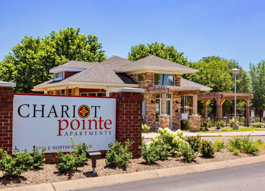 Property Signage at Chariot Pointe Apartments, Murfreesboro, 37130