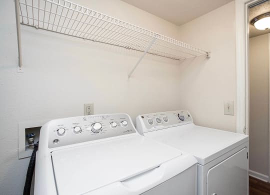 Washer Dryer at Chariot Pointe Apartments, Murfreesboro, 37130 